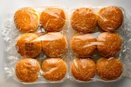 Булочка для гамбургера с кунжутом 125мм 82г (1648), упаковка 6шт.